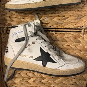 Golden Goose Women’s Sky-Star sneakers with signature on the ankle. NEVER WORN